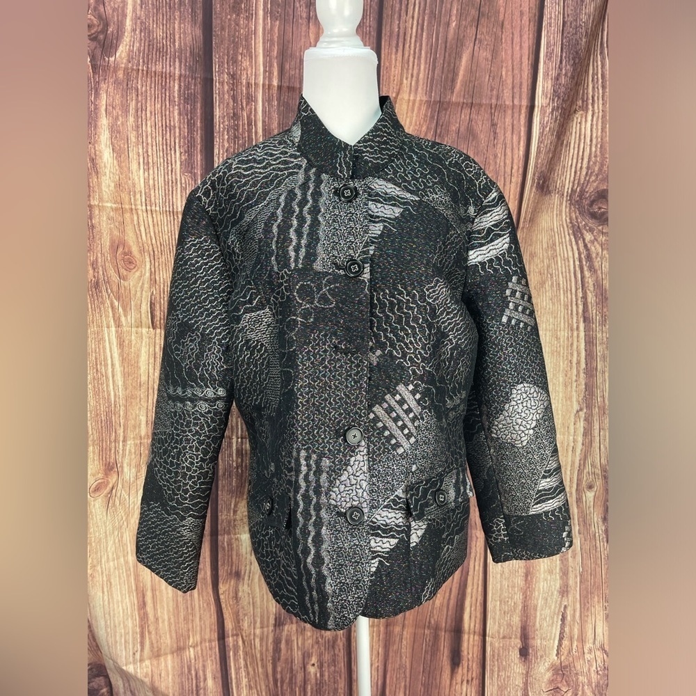Chico’s beautiful black and rainbow metallic thread dressy blazer jacket size 2